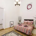 Appartement Kiraly Street